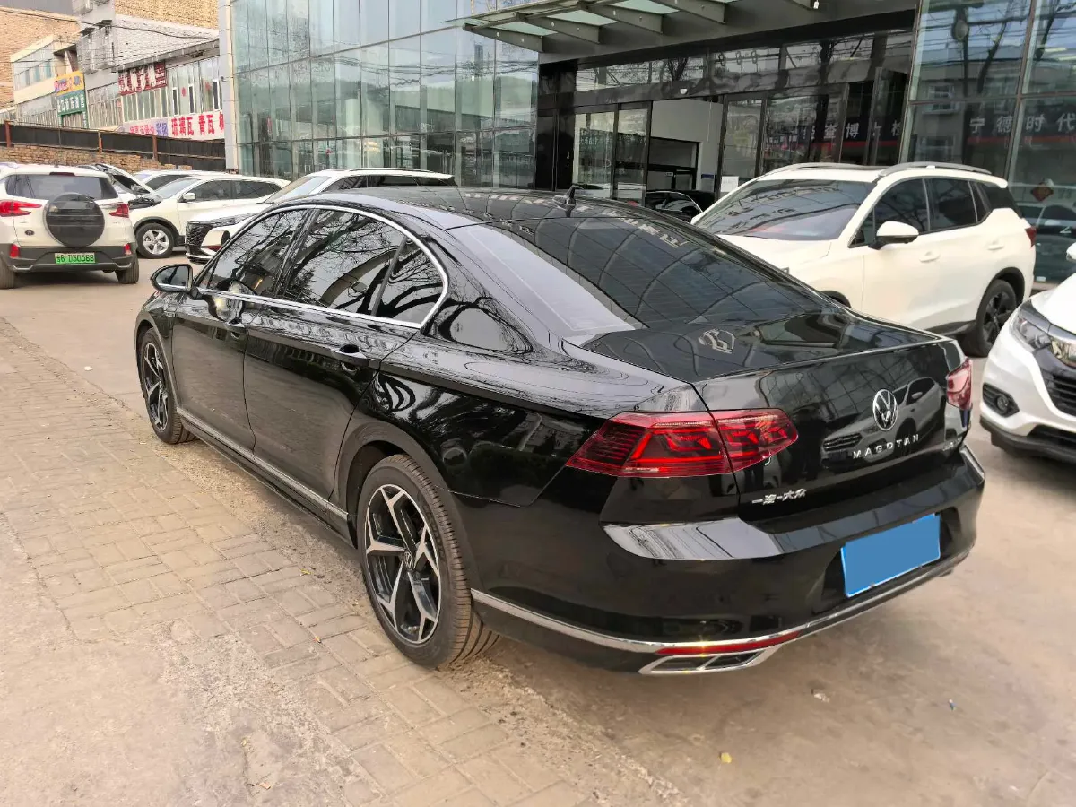 2023 Volkswagen Magotan 2.0T 186HP L4 7DCT,autocango,china used car exporter,china ev exporter,chinese used car exporter,chinese used ev exporter