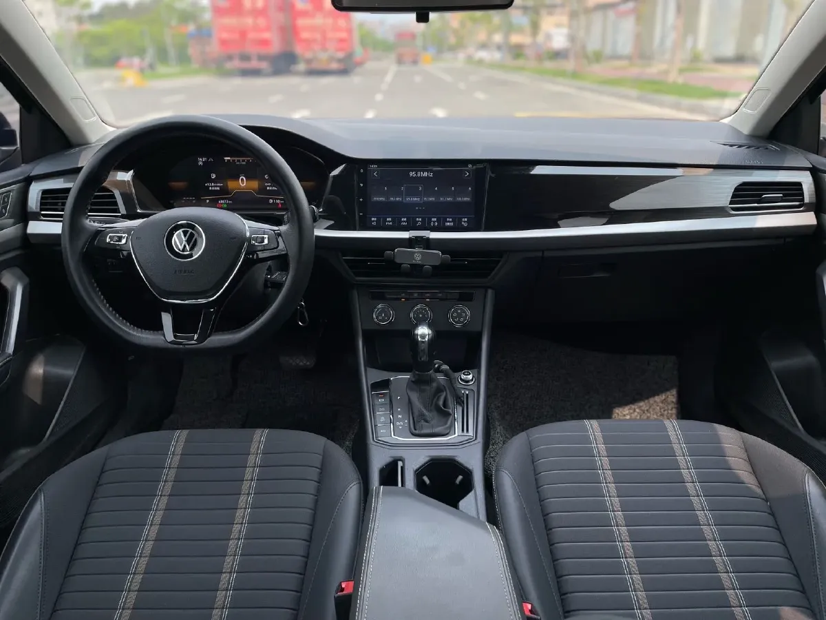 2022 Volkswagen Sagitar 1.2T 116HP L4 7DCT,autocango,china used car exporter,china ev exporter,chinese used car exporter,chinese used ev exporter