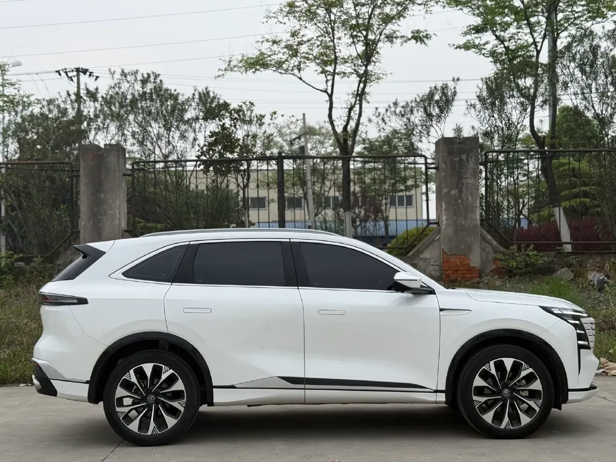 2025 ChangAn CS75 Plus 2.0T 233HP L4 8AT,autocango,china used car exporter,china ev exporter,chinese used car exporter,chinese used ev exporter