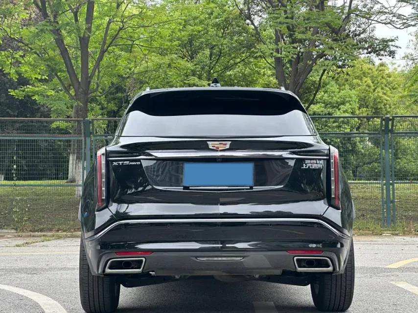 2025 Cadillac XT5 2.0T 237HP L4 9AT,autocango,china used car exporter,china ev exporter,chinese used car exporter,chinese used ev exporter