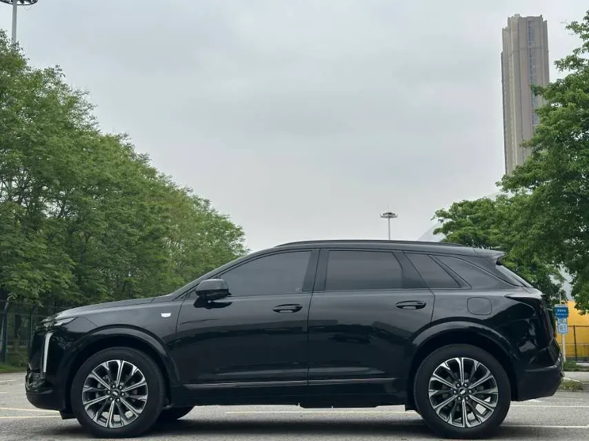 2025 Cadillac XT5 2.0T 237HP L4 9AT,autocango,china used car exporter,china ev exporter,chinese used car exporter,chinese used ev exporter