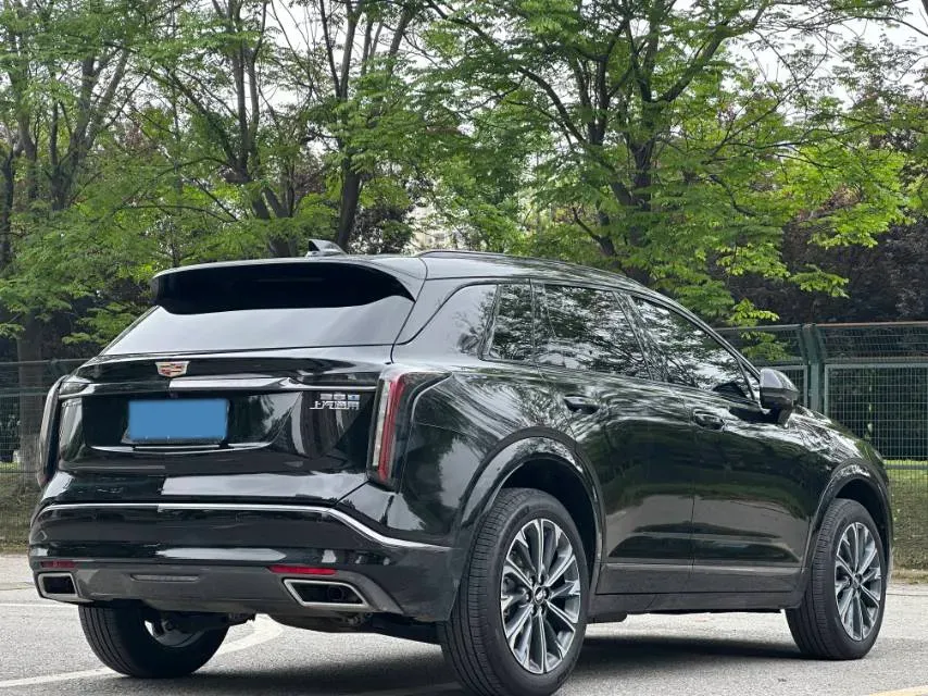 2025 Cadillac XT5 2.0T 237HP L4 9AT,autocango,china used car exporter,china ev exporter,chinese used car exporter,chinese used ev exporter