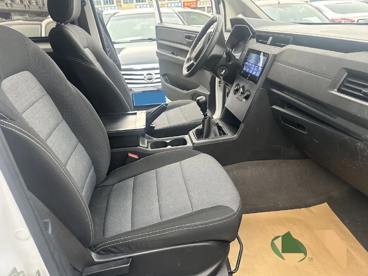 2021 WuLing HongGuang Plus 1.5L 99HP L4 6MT,autocango,china used car exporter,china ev exporter,chinese used car exporter,chinese used ev exporter