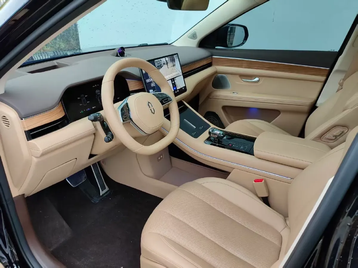 2024 AITO AITO M7 1.5T 152HP L4 REEV 42KWH,autocango,china used car exporter,china ev exporter,chinese used car exporter,chinese used ev exporter