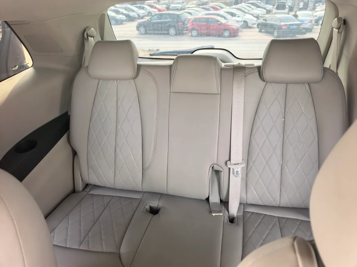 2023 Buick GL8 2.0T 237HP L4 9AT,autocango,china used car exporter,china ev exporter,chinese used car exporter,chinese used ev exporter