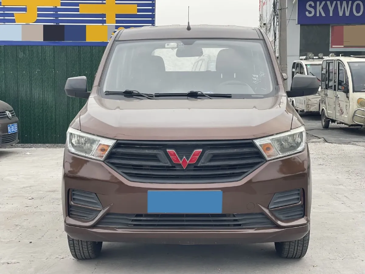 2019 WuLing HongGuang 1.5L 99HP L4 6MT,autocango,china used car exporter,china ev exporter,chinese used car exporter,chinese used ev exporter
