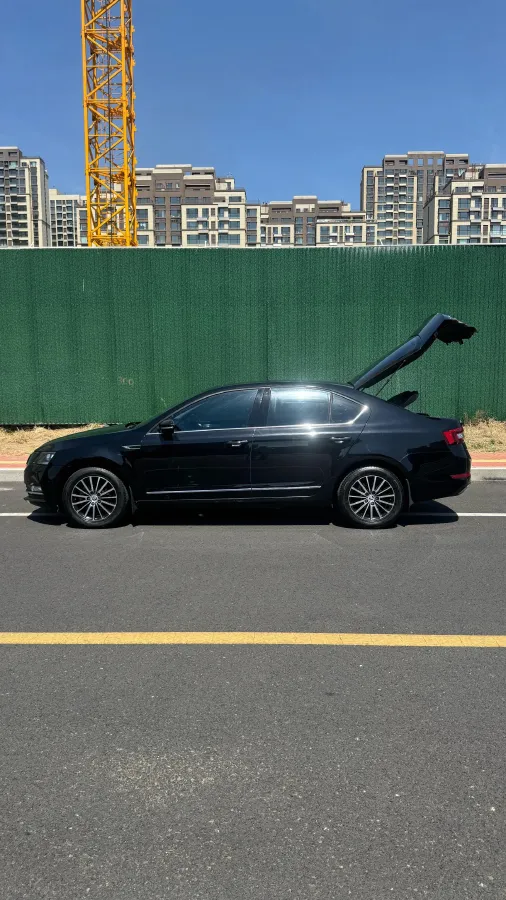 2018 Skoda Octavia 1.6L 110HP L4 6AT,autocango,china used car exporter,china ev exporter,chinese used car exporter,chinese used ev exporter
