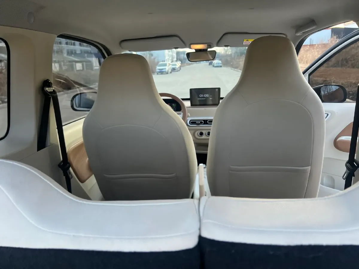 2025 WuLing HongGuang MINI EV BEV 16.2KWH,autocango,china used car exporter,china ev exporter,chinese used car exporter,chinese used ev exporter