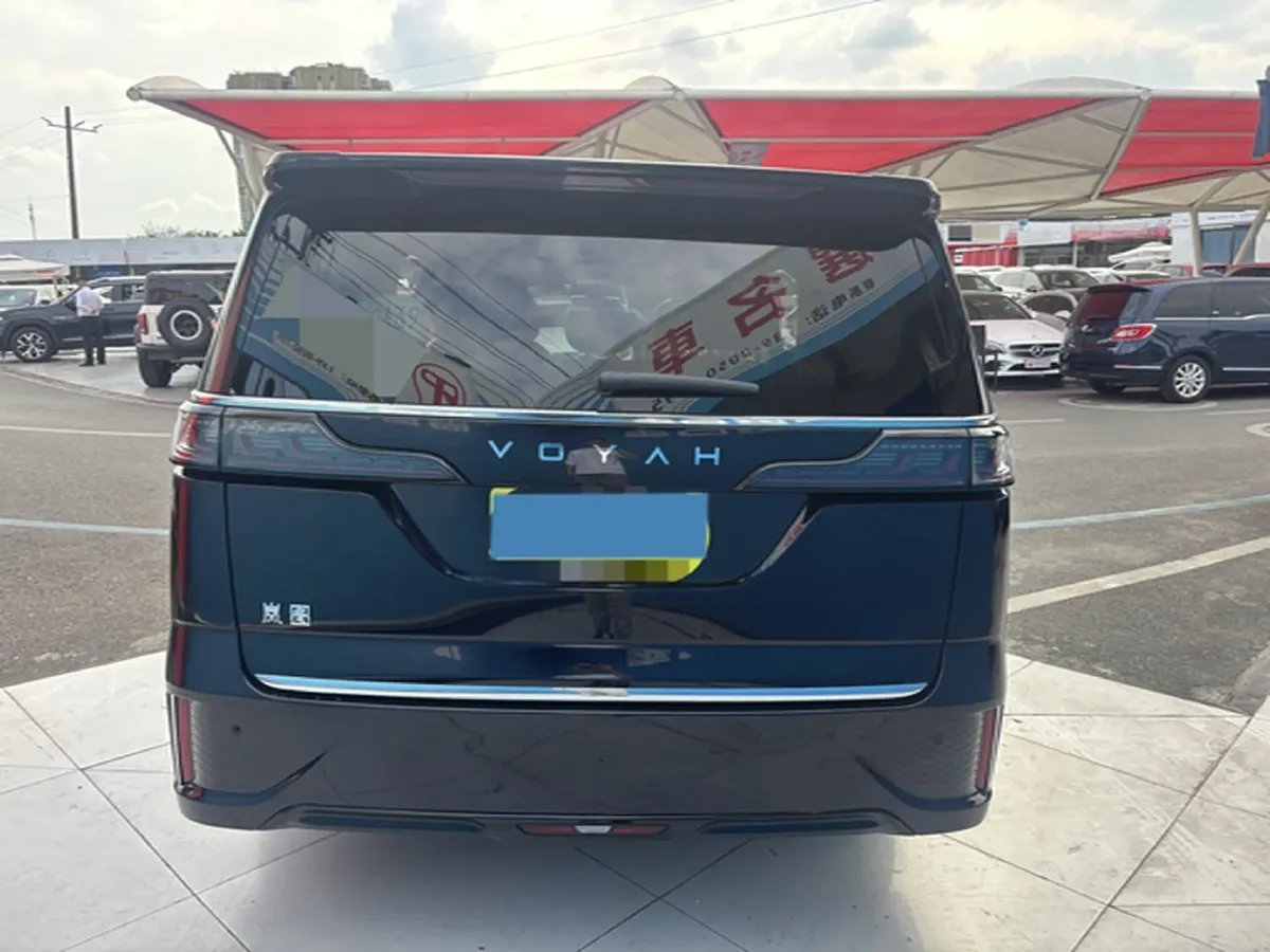 2022 Voyah Dream 1.5T 136HP L4 PHEV 25.57KWH,autocango,china used car exporter,china ev exporter,chinese used car exporter,chinese used ev exporter
