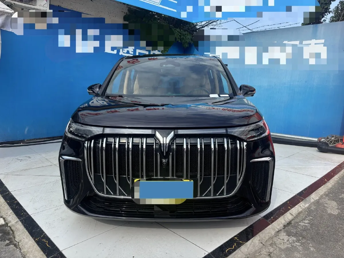 2022 Voyah Dream 1.5T 136HP L4 PHEV 25.57KWH,autocango,china used car exporter,china ev exporter,chinese used car exporter,chinese used ev exporter