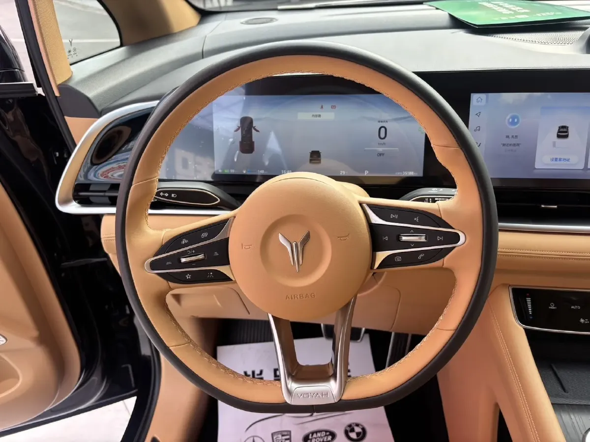 2022 Voyah Dream 1.5T 136HP L4 PHEV 25.57KWH,autocango,china used car exporter,china ev exporter,chinese used car exporter,chinese used ev exporter