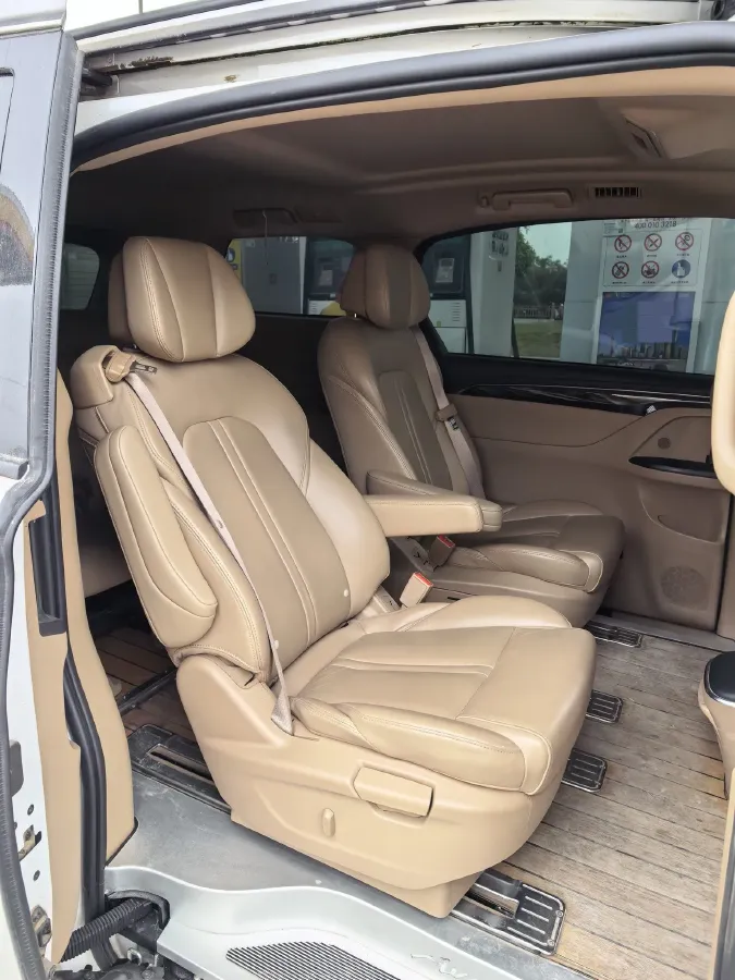 2018 Buick GL8 2.0T 260HP L4 6AT,autocango,china used car exporter,china ev exporter,chinese used car exporter,chinese used ev exporter