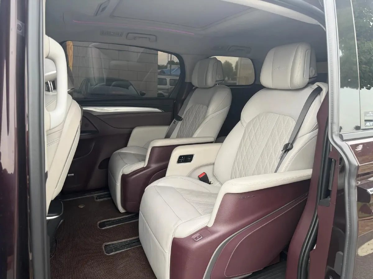 2022 Buick GL8 2.0T 237HP L4 9AT,autocango,china used car exporter,china ev exporter,chinese used car exporter,chinese used ev exporter