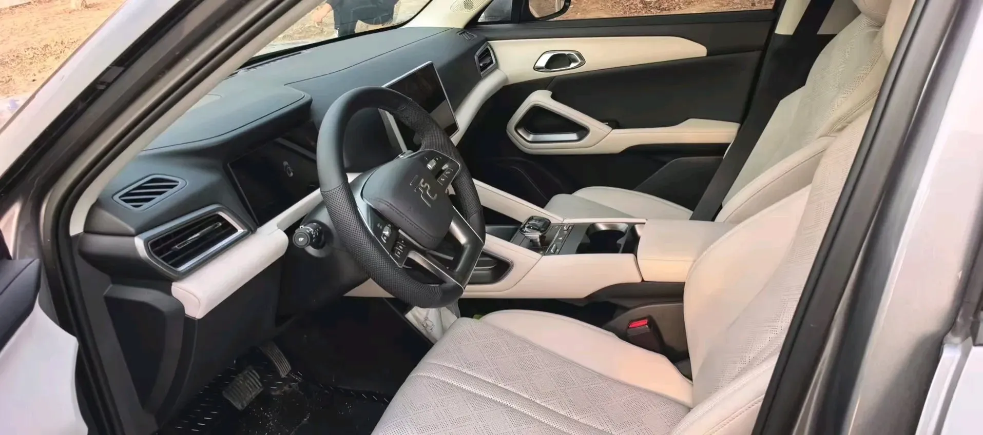 2024 BYD YuanUP BEV 45.12KWH,autocango,china used car exporter,china ev exporter,chinese used car exporter,chinese used ev exporter