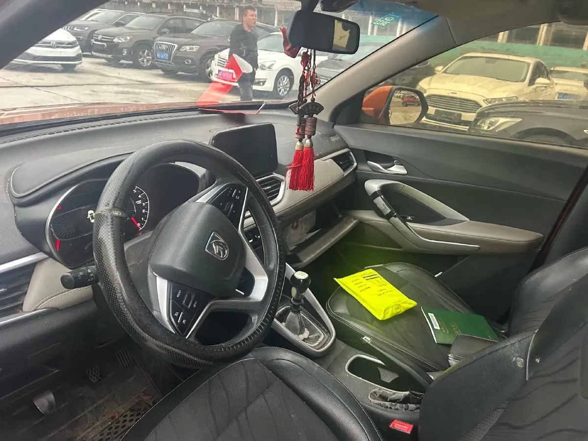 2017 BaoJun 310W 1.5L 105HP L4 6MT,autocango,china used car exporter,china ev exporter,chinese used car exporter,chinese used ev exporter