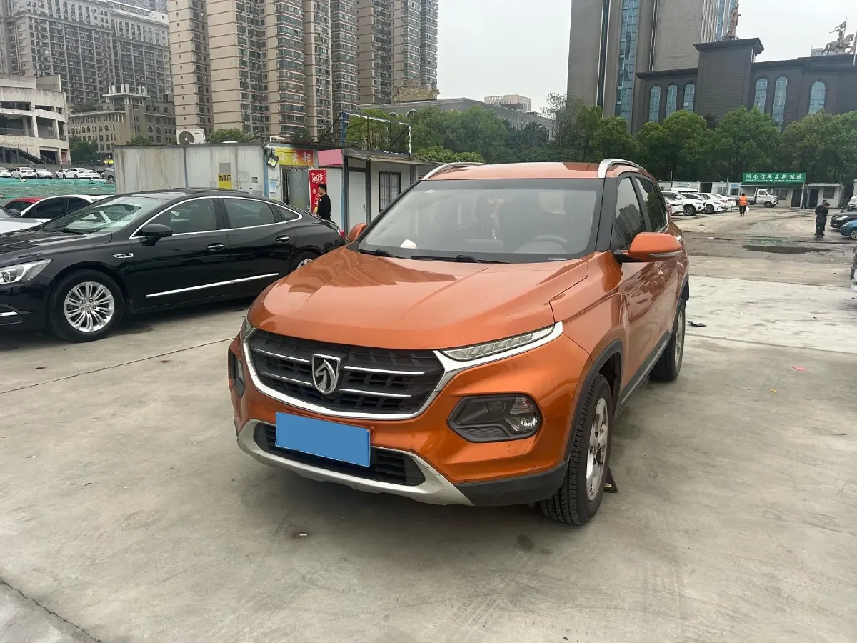 2017 BaoJun 310W 1.5L 105HP L4 6MT,autocango,china used car exporter,china ev exporter,chinese used car exporter,chinese used ev exporter