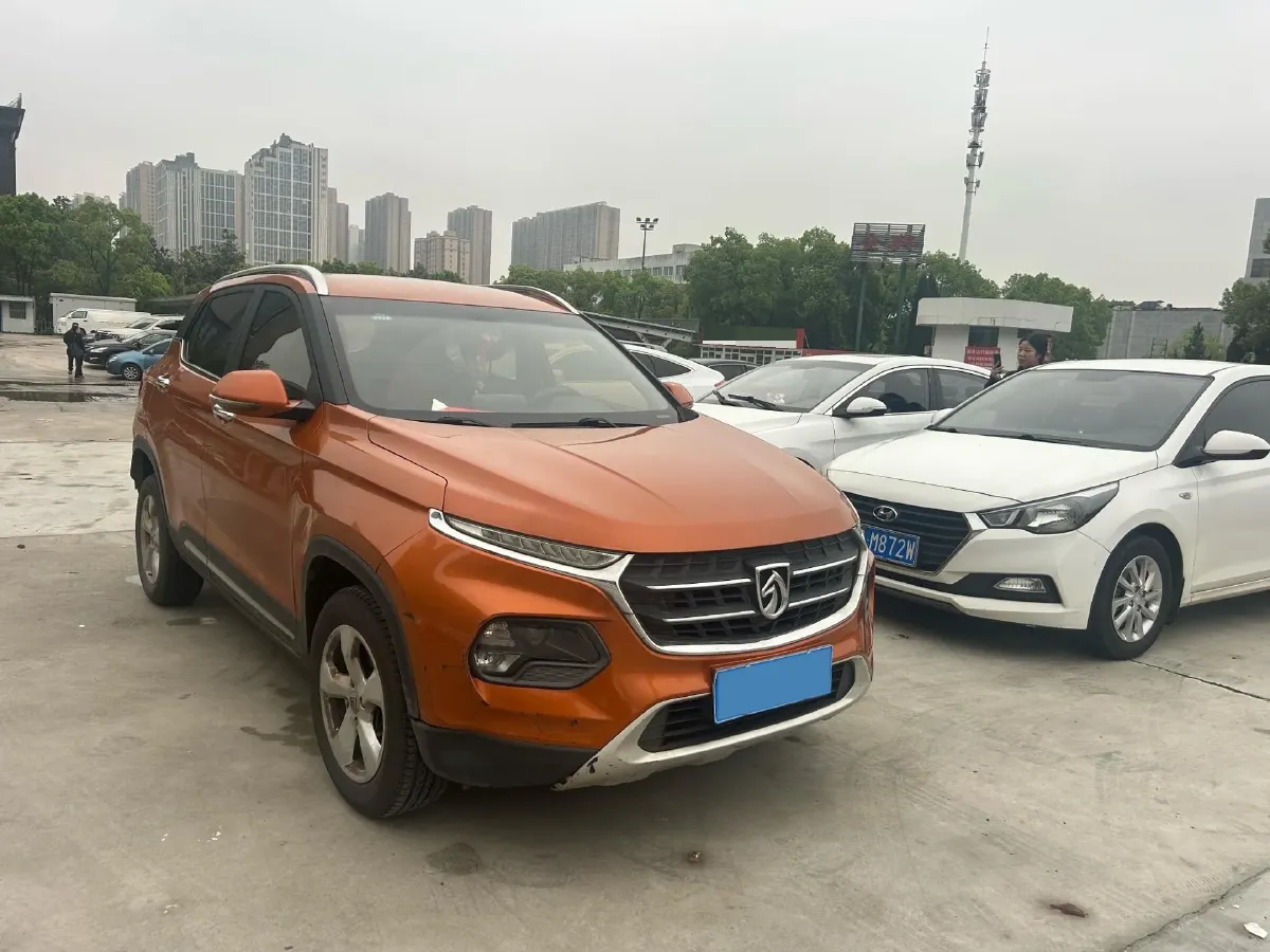 2017 BaoJun 310W 1.5L 105HP L4 6MT,autocango,china used car exporter,china ev exporter,chinese used car exporter,chinese used ev exporter