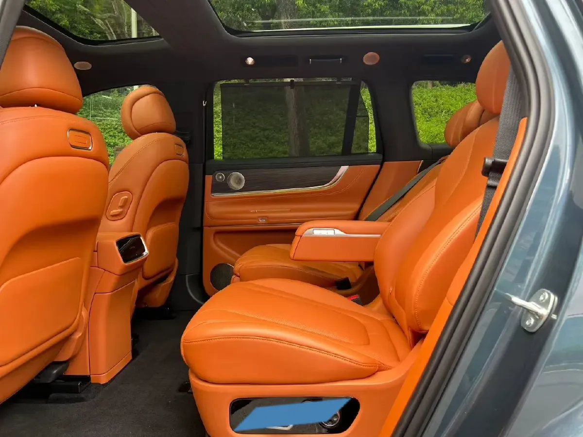 2024 AITO AITO M9 1.5T 152HP L4 REEV 42KWH,autocango,china used car exporter,china ev exporter,chinese used car exporter,chinese used ev exporter