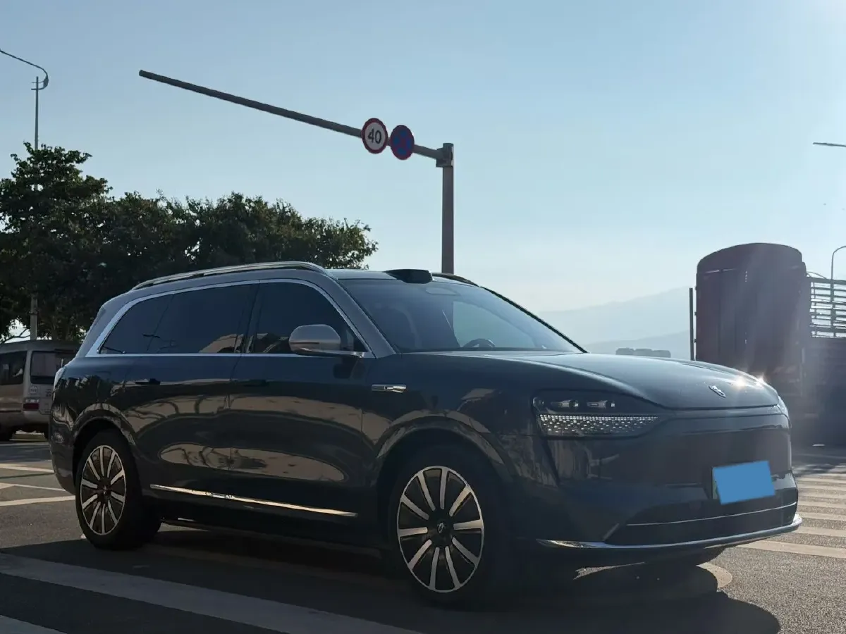 2024 AITO AITO M9 1.5T 152HP L4 REEV 42KWH,autocango,china used car exporter,china ev exporter,chinese used car exporter,chinese used ev exporter