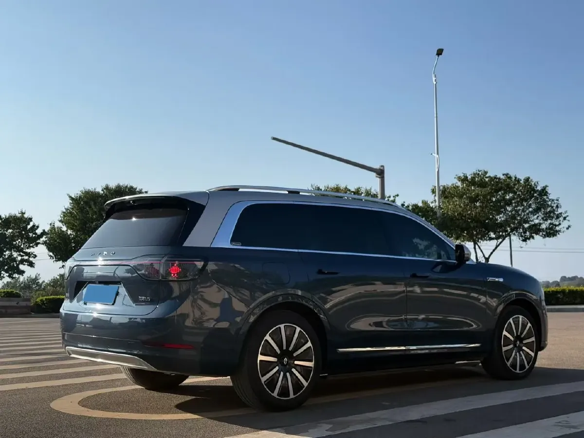 2024 AITO AITO M9 1.5T 152HP L4 REEV 42KWH,autocango,china used car exporter,china ev exporter,chinese used car exporter,chinese used ev exporter