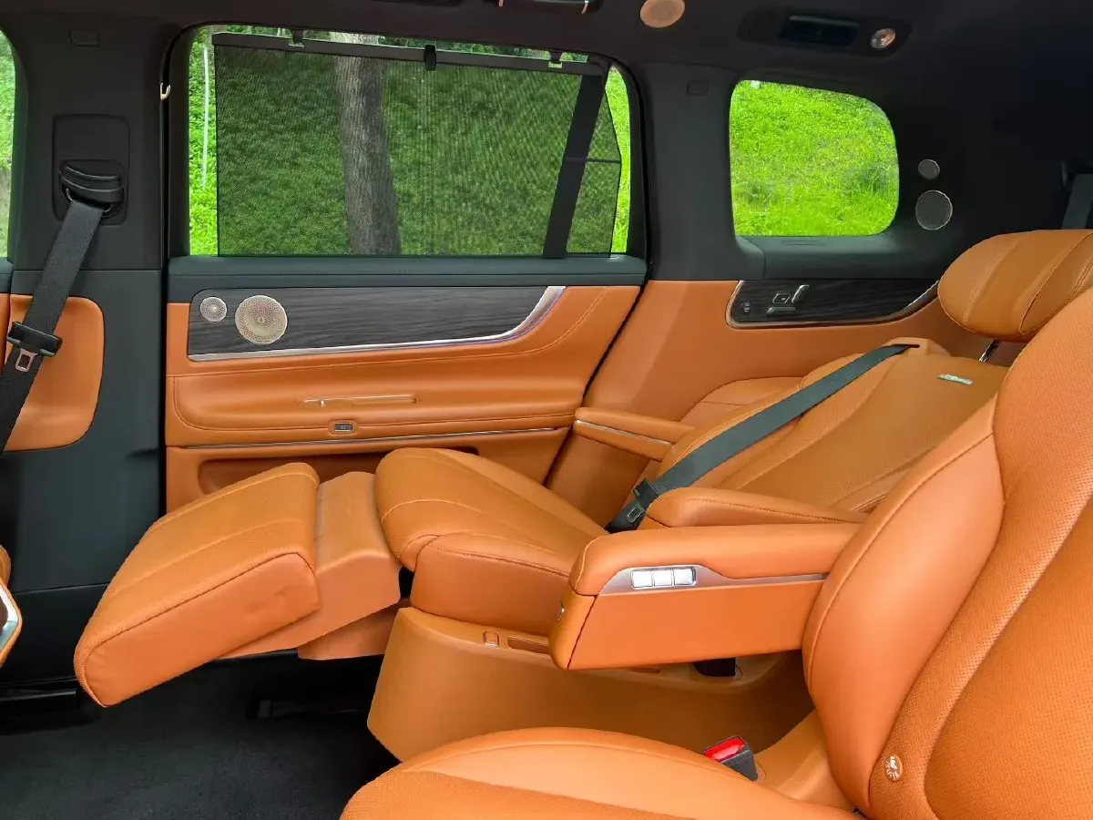 2024 AITO AITO M9 1.5T 152HP L4 REEV 42KWH,autocango,china used car exporter,china ev exporter,chinese used car exporter,chinese used ev exporter