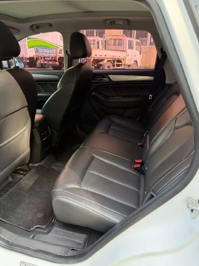 2019 Roewe i6 1.5T 169HP L4 7DCT,autocango,china used car exporter,china ev exporter,chinese used car exporter,chinese used ev exporter