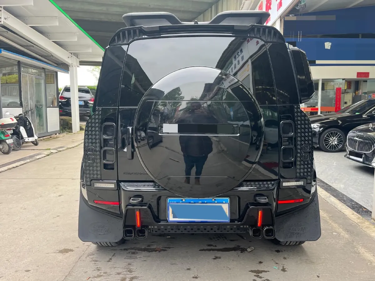 2023 Land Rover Defender 3.0T 400HP L6 8AT,autocango,china used car exporter,china ev exporter,chinese used car exporter,chinese used ev exporter