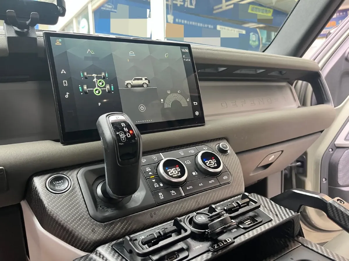 2023 Land Rover Defender 3.0T 400HP L6 8AT,autocango,china used car exporter,china ev exporter,chinese used car exporter,chinese used ev exporter