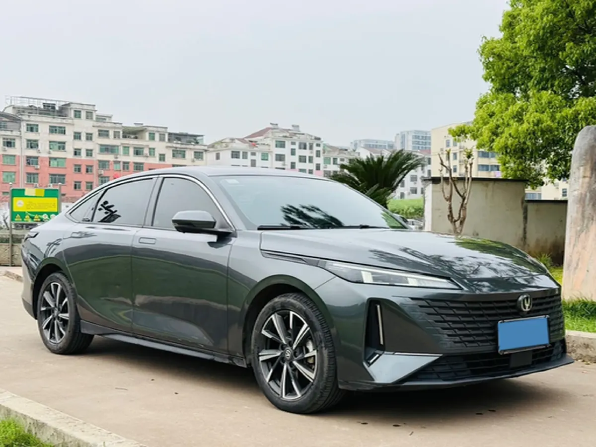 2023 ChangAn Oshan Z6 1.5T 188HP L4 7DCT,autocango,china used car exporter,china ev exporter,chinese used car exporter,chinese used ev exporter
