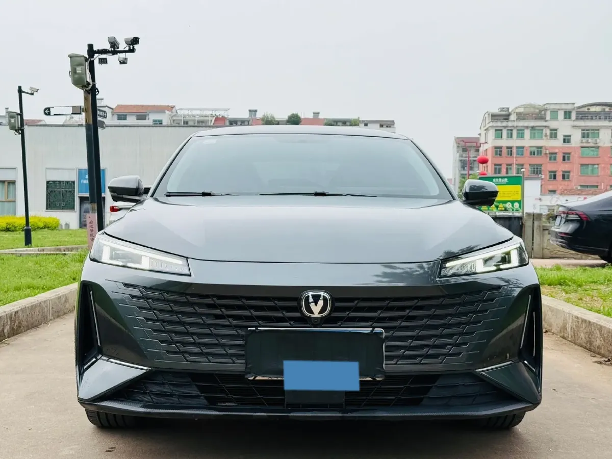 2023 ChangAn Oshan Z6 1.5T 188HP L4 7DCT,autocango,china used car exporter,china ev exporter,chinese used car exporter,chinese used ev exporter