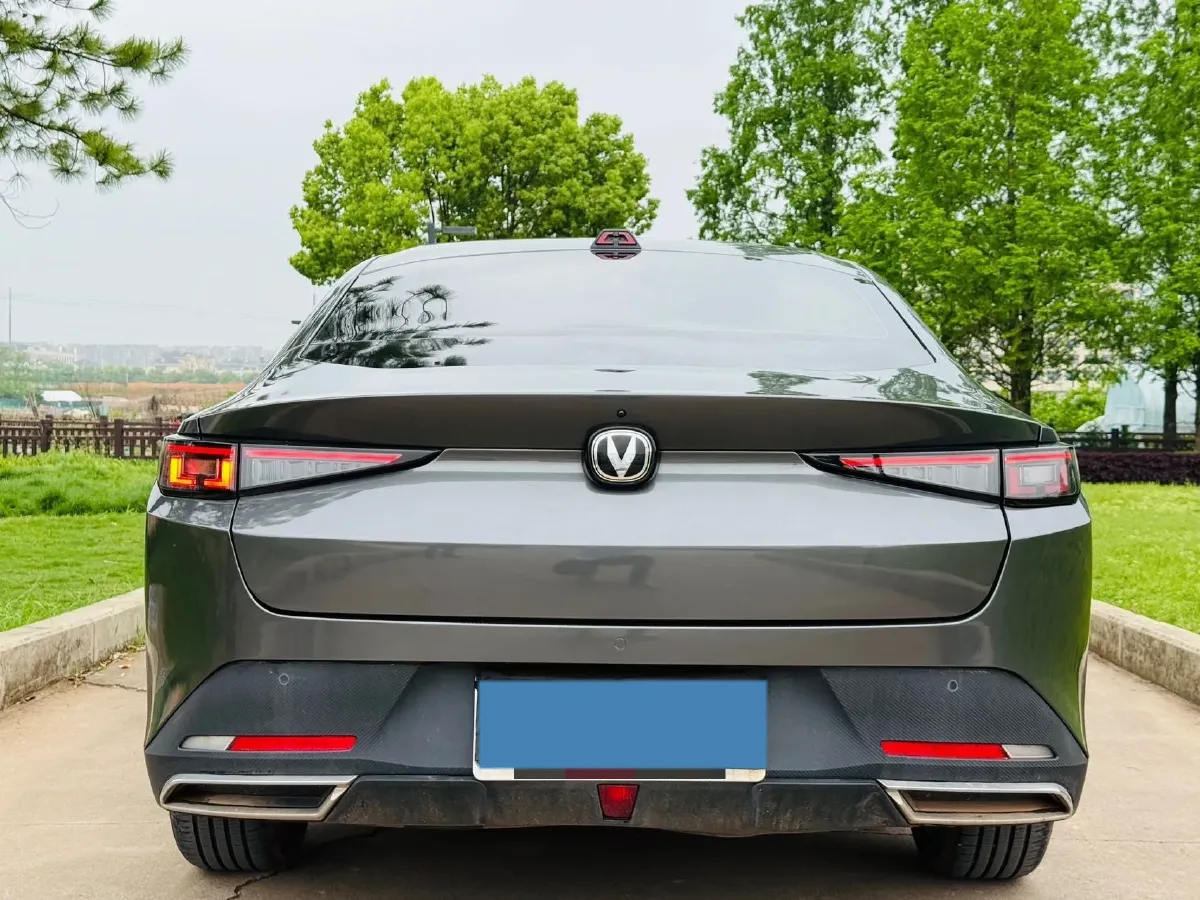 2023 ChangAn Oshan Z6 1.5T 188HP L4 7DCT,autocango,china used car exporter,china ev exporter,chinese used car exporter,chinese used ev exporter