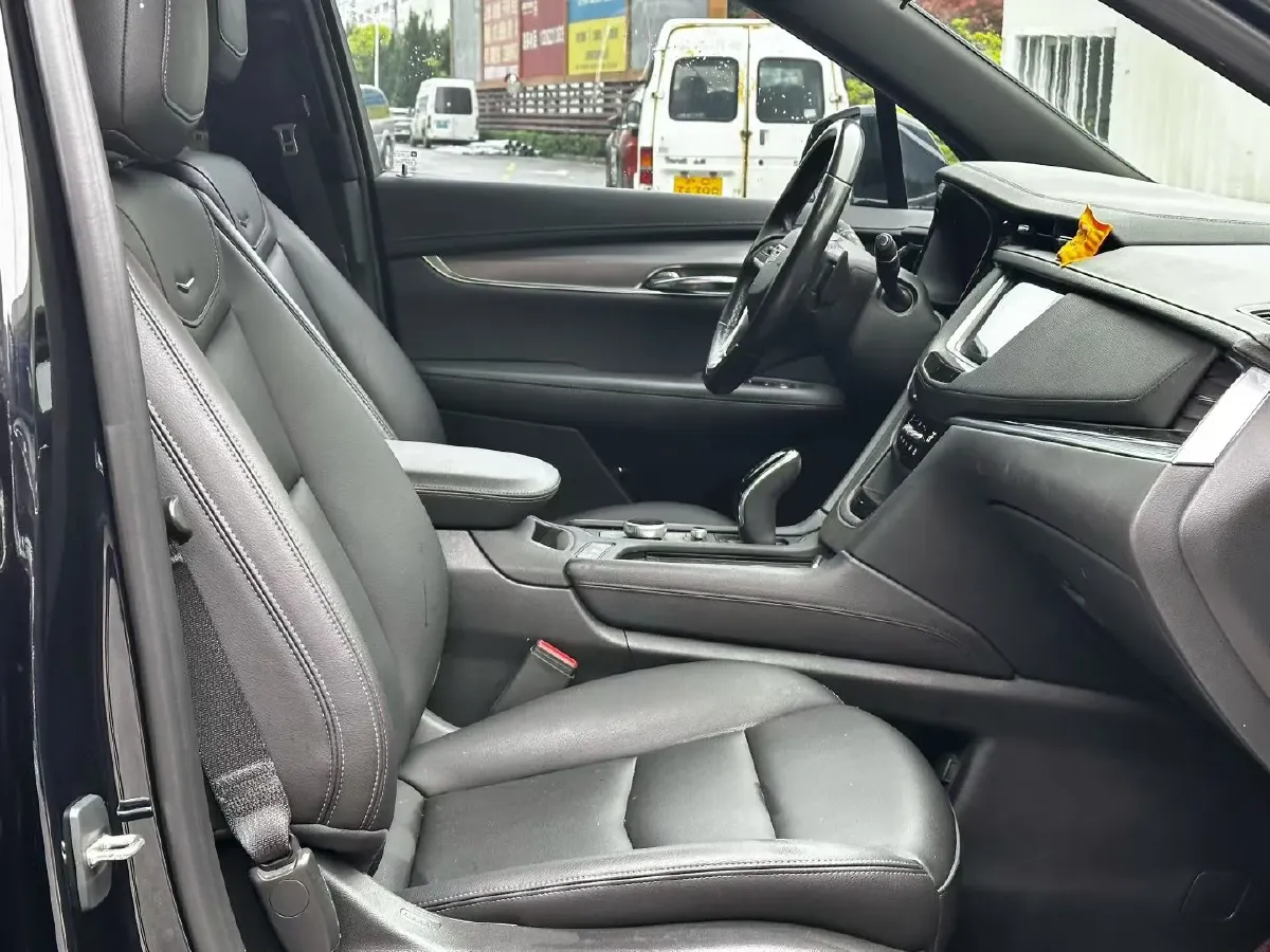 2021 Cadillac XT6 2.0T 237HP L4 9AT,autocango,china used car exporter,china ev exporter,chinese used car exporter,chinese used ev exporter