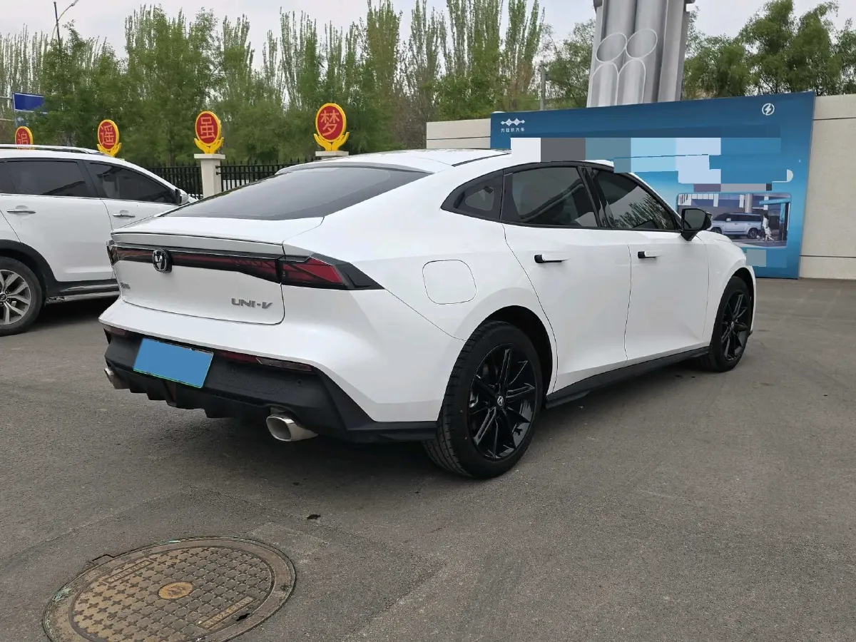 2023 ChangAn UNI-V iDD 1.5T 170HP L4 6TCT PHEV 18.4KWH,autocango,china used car exporter,china ev exporter,chinese used car exporter,chinese used ev exporter