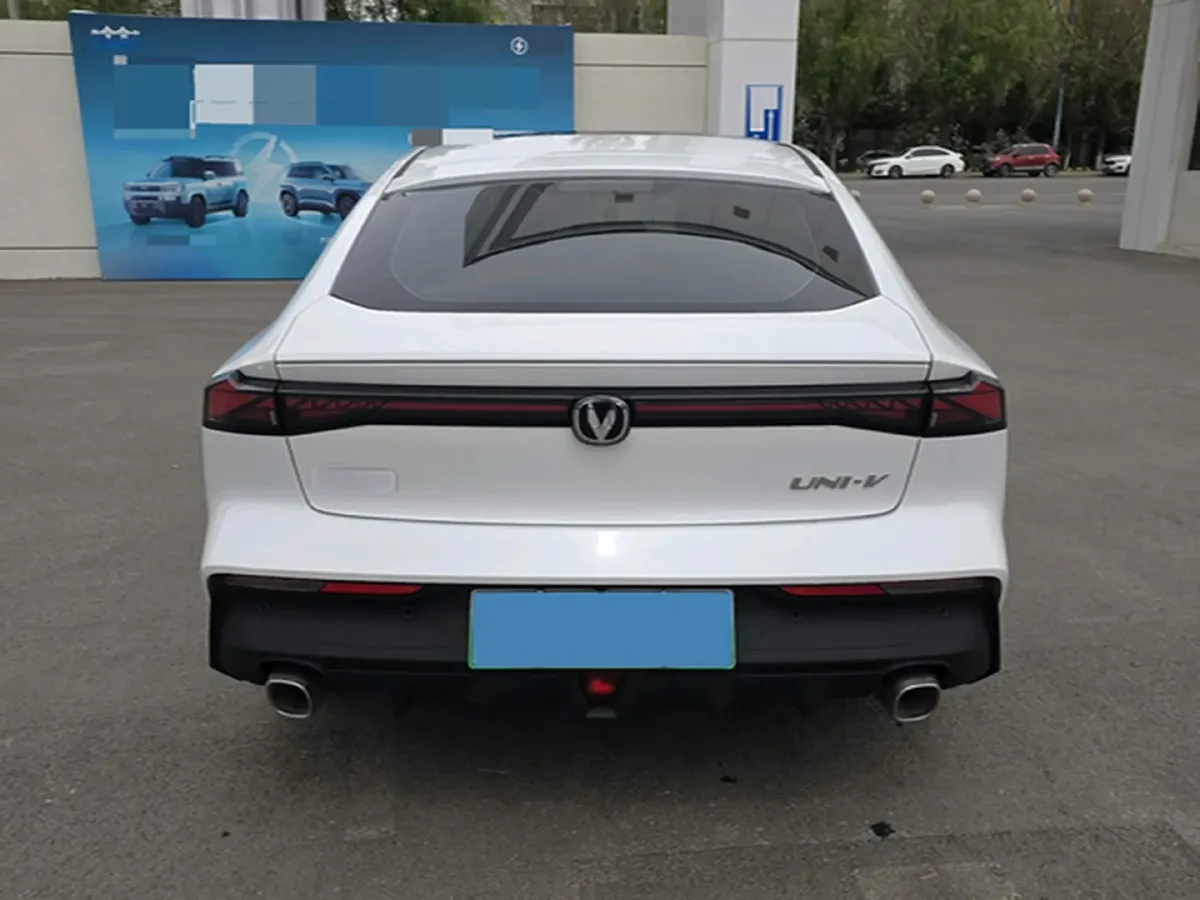 2023 ChangAn UNI-V iDD 1.5T 170HP L4 6TCT PHEV 18.4KWH,autocango,china used car exporter,china ev exporter,chinese used car exporter,chinese used ev exporter
