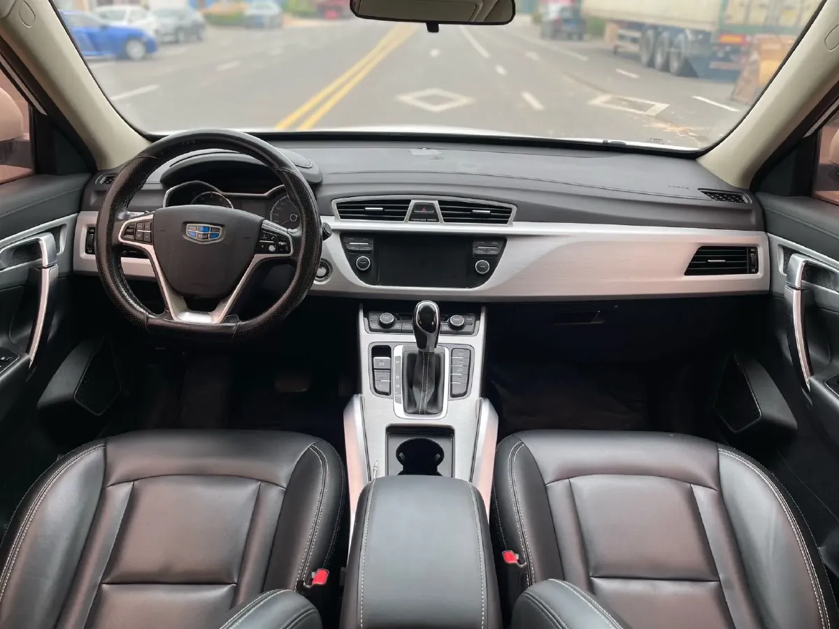 2017 Bestune X80 2.0L 147HP L4 6AT,autocango,china used car exporter,china ev exporter,chinese used car exporter,chinese used ev exporter