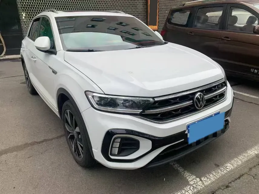 2025 Volkswagen T-Roc 1.5T 160HP L4 7DCT,autocango,china used car exporter,china ev exporter,chinese used car exporter,chinese used ev exporter