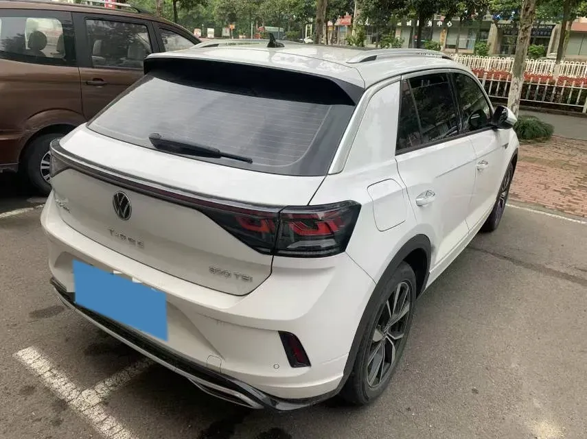 2025 Volkswagen T-Roc 1.5T 160HP L4 7DCT,autocango,china used car exporter,china ev exporter,chinese used car exporter,chinese used ev exporter