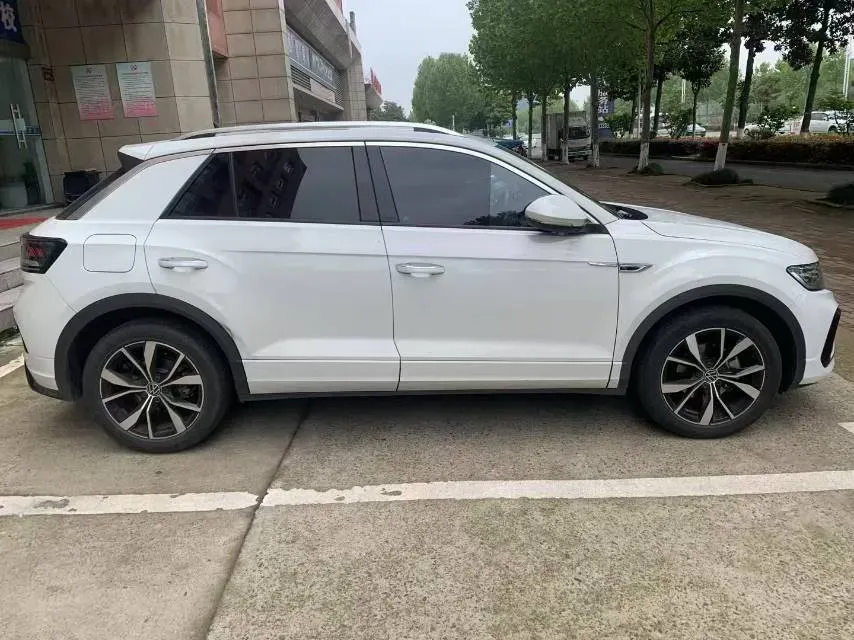 2025 Volkswagen T-Roc 1.5T 160HP L4 7DCT,autocango,china used car exporter,china ev exporter,chinese used car exporter,chinese used ev exporter