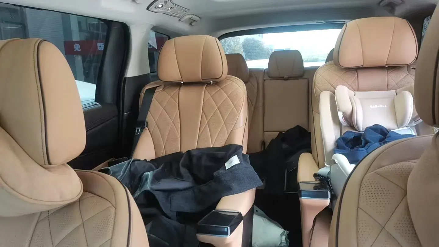 2024 Denza D9 1.5T 139HP L4 E-CVT PHEV 40KWH,autocango,china used car exporter,china ev exporter,chinese used car exporter,chinese used ev exporter