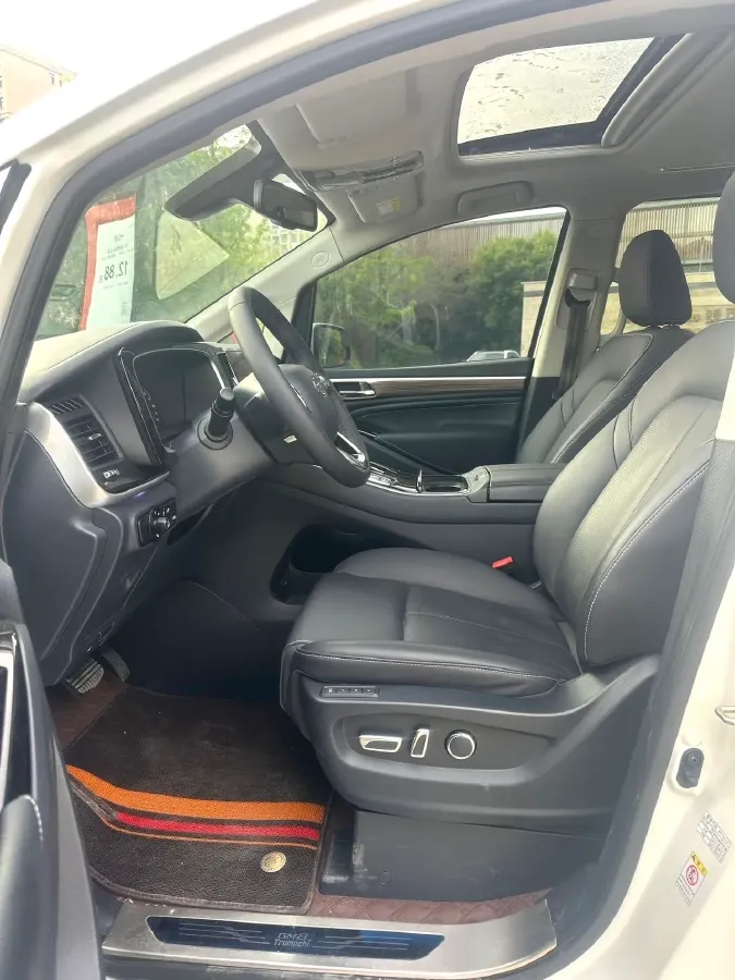 2021 GAC Trumpchi M8 2.0T 252HP L4 8AT,autocango,china used car exporter,china ev exporter,chinese used car exporter,chinese used ev exporter