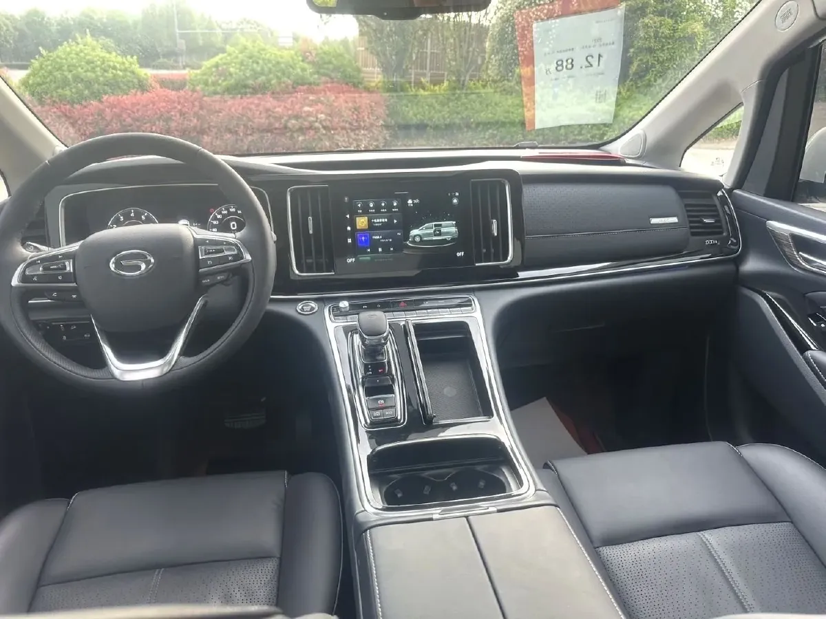 2021 GAC Trumpchi M8 2.0T 252HP L4 8AT,autocango,china used car exporter,china ev exporter,chinese used car exporter,chinese used ev exporter