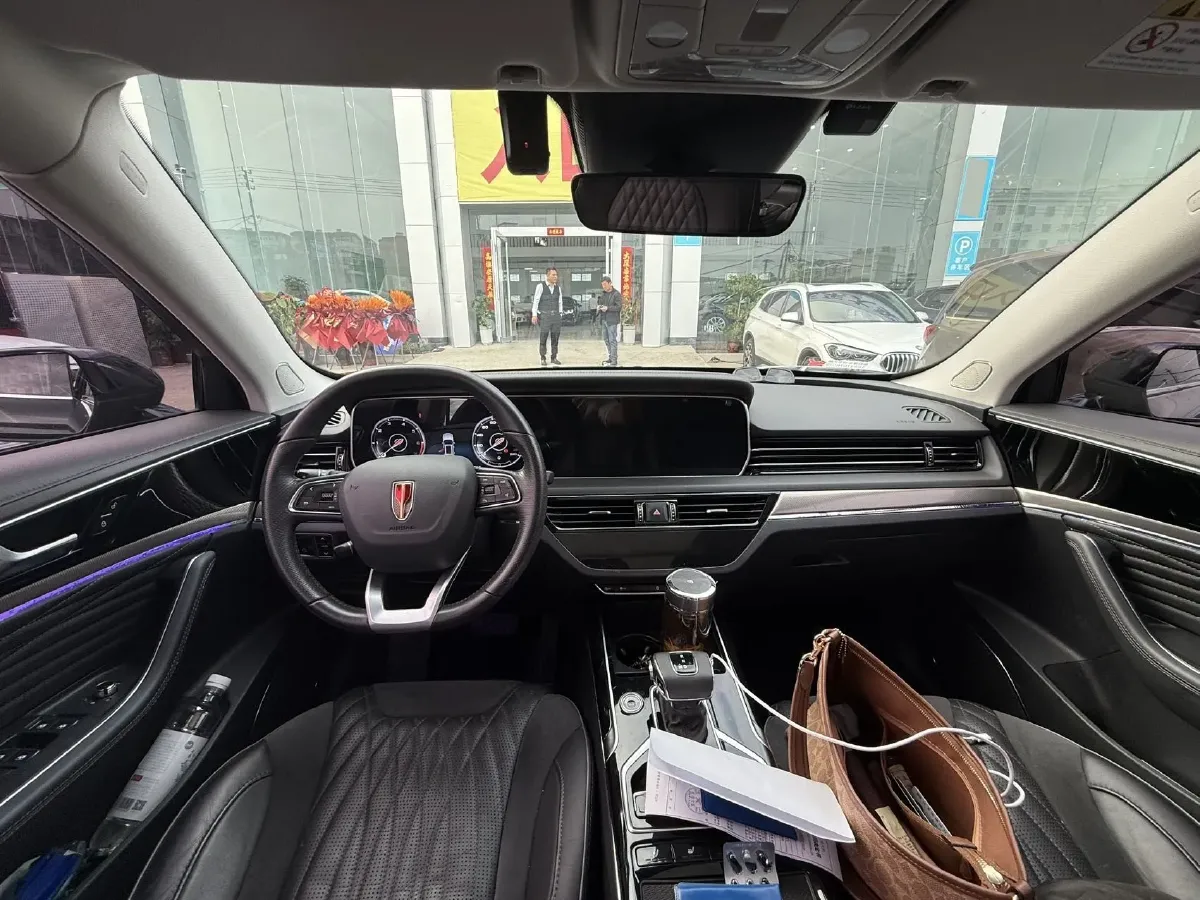 2022 HongQi HS5 2.0T 224HP L4 6AT,autocango,china used car exporter,china ev exporter,chinese used car exporter,chinese used ev exporter