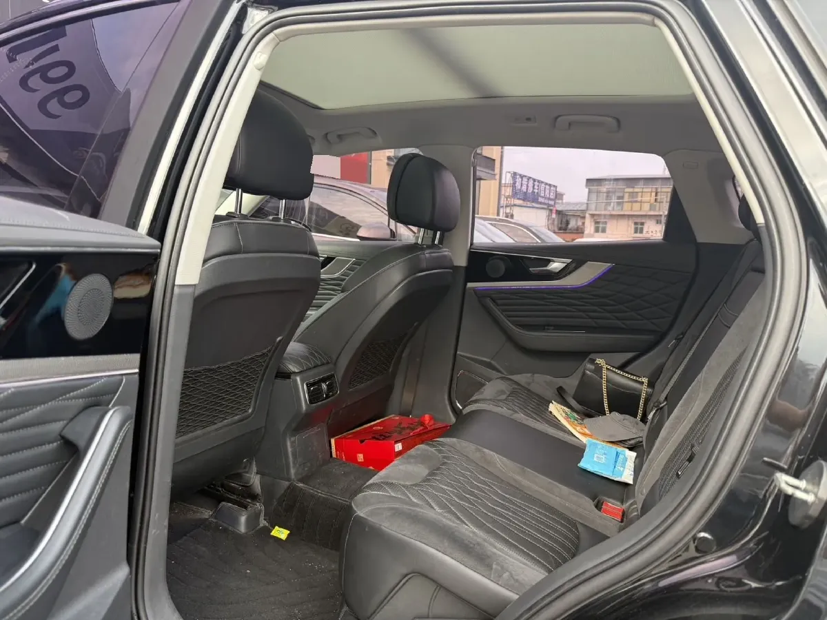 2022 HongQi HS5 2.0T 224HP L4 6AT,autocango,china used car exporter,china ev exporter,chinese used car exporter,chinese used ev exporter