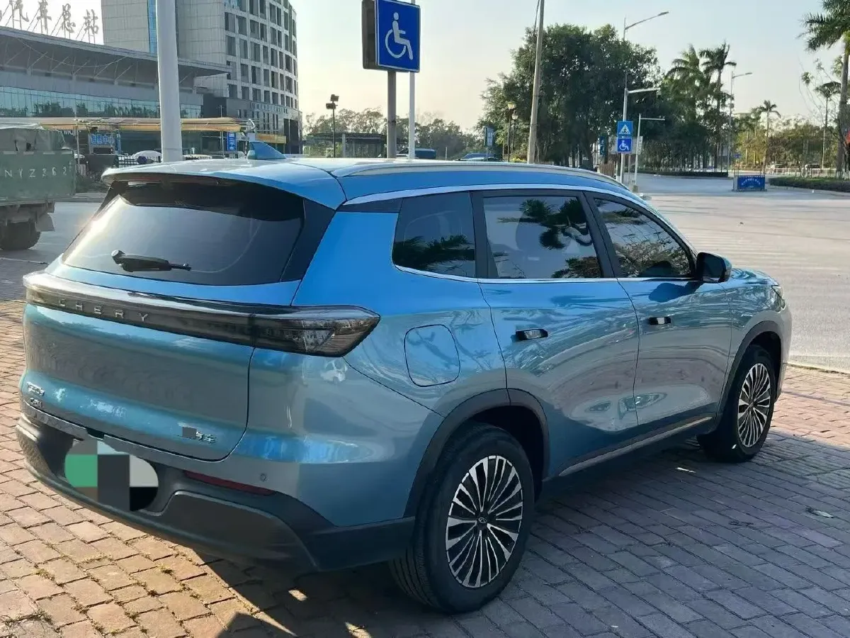 2025 Chery Tiggo 8 Plus 2.0T 254HP L4 8AT,autocango,china used car exporter,china ev exporter,chinese used car exporter,chinese used ev exporter