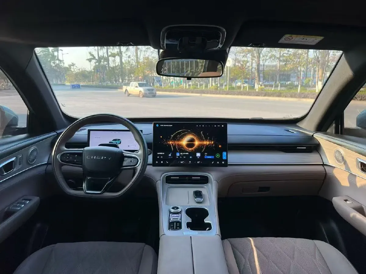 2025 Chery Tiggo 8 Plus 2.0T 254HP L4 8AT,autocango,china used car exporter,china ev exporter,chinese used car exporter,chinese used ev exporter