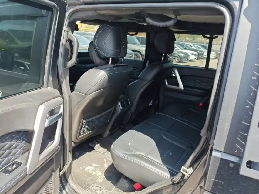 2024 Beijing BJ40 2.0T 163HP L4 8AT,autocango,china used car exporter,china ev exporter,chinese used car exporter,chinese used ev exporter