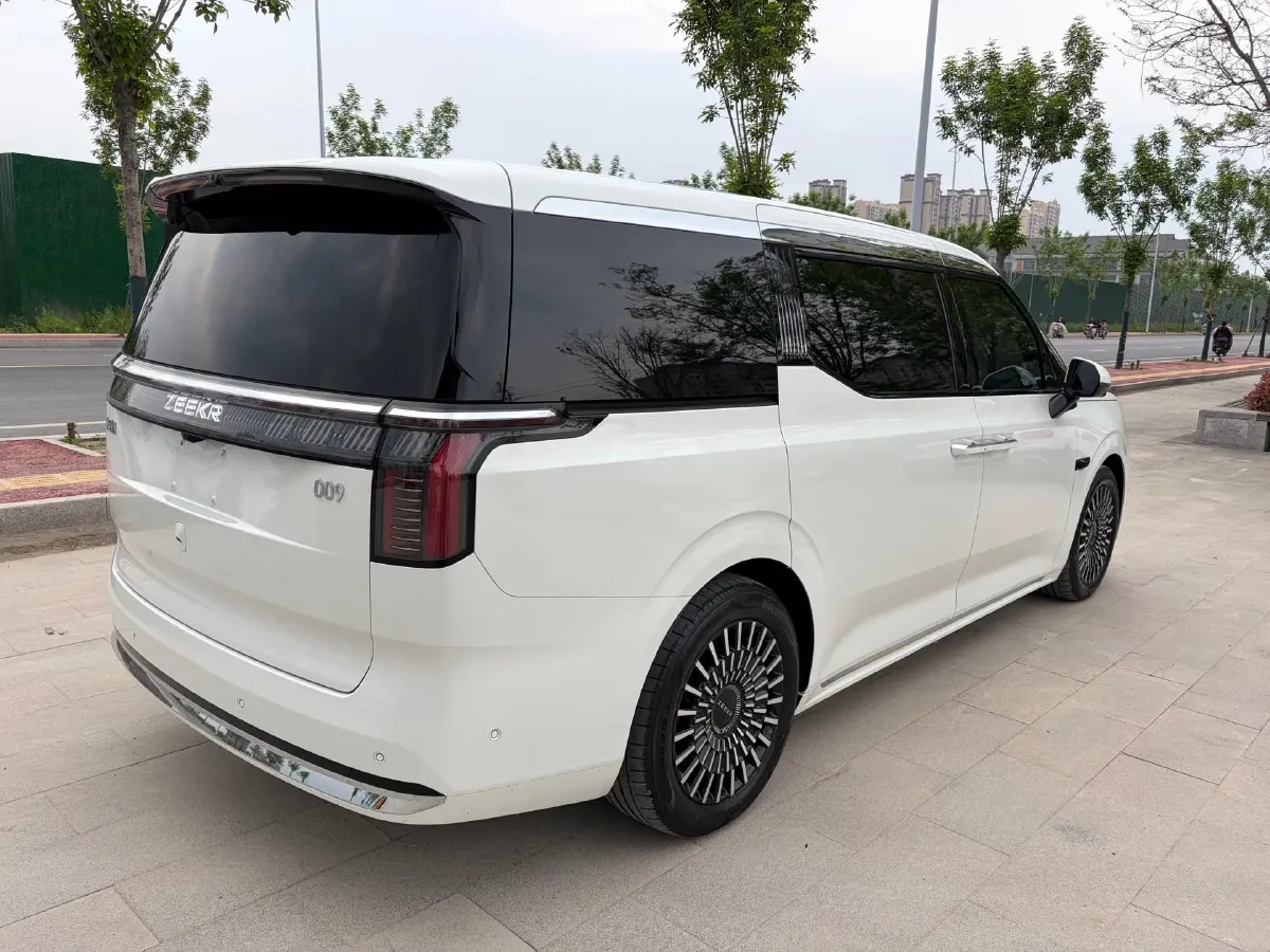 2024 Zeekr 009 BEV 108KWH,autocango,china used car exporter,china ev exporter,chinese used car exporter,chinese used ev exporter
