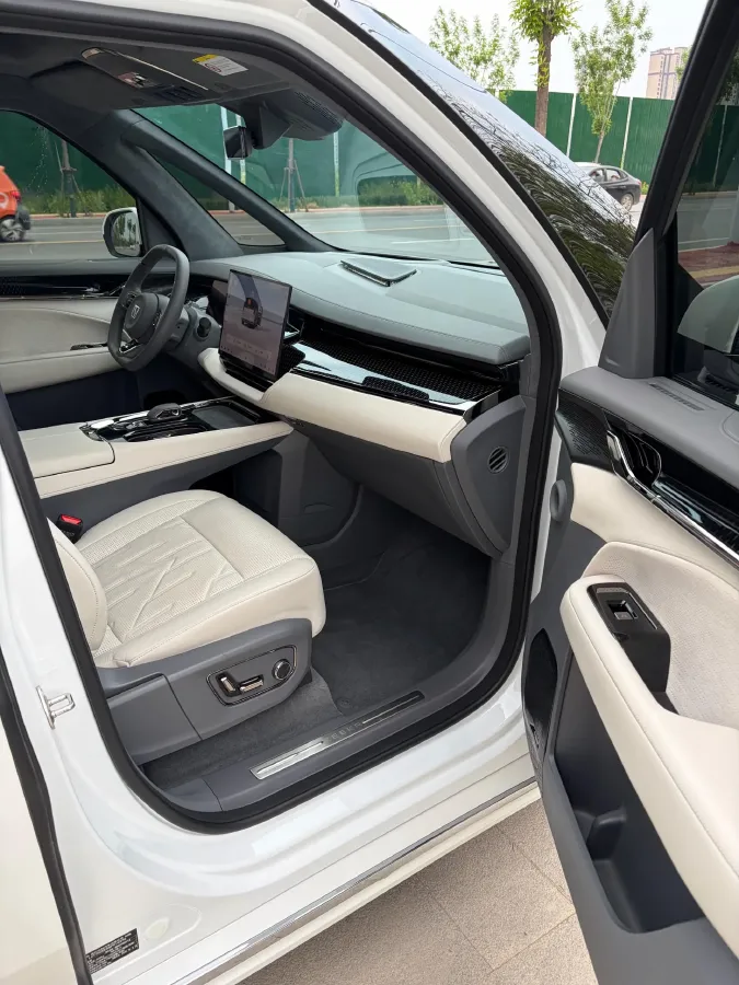 2024 Zeekr 009 BEV 108KWH,autocango,china used car exporter,china ev exporter,chinese used car exporter,chinese used ev exporter