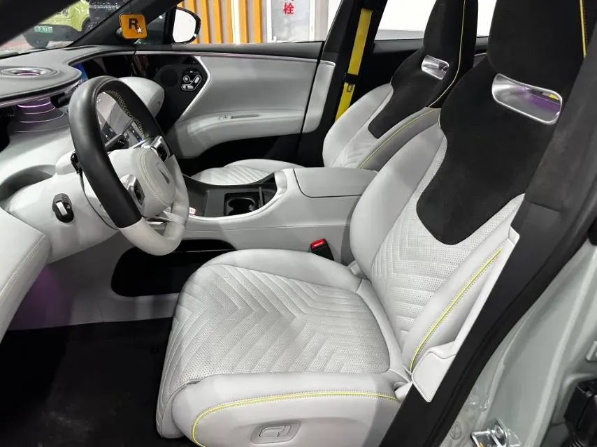 2024 Avatr 11 BEV 90KWH,autocango,china used car exporter,china ev exporter,chinese used car exporter,chinese used ev exporter