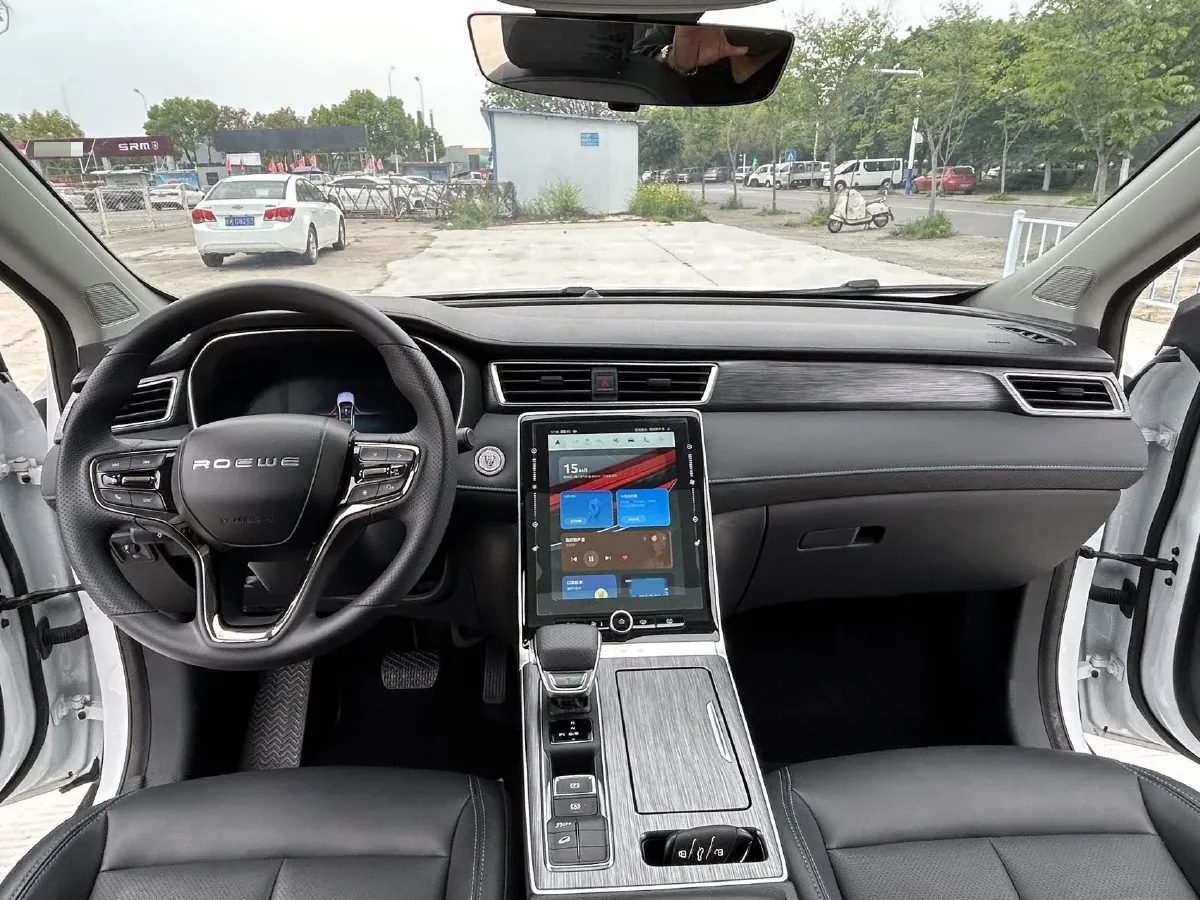2025 Roewe RX5 1.5T 181HP L4 7DCT,autocango,china used car exporter,china ev exporter,chinese used car exporter,chinese used ev exporter